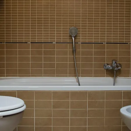 Stupenda Mansarda Con Balcone アパート