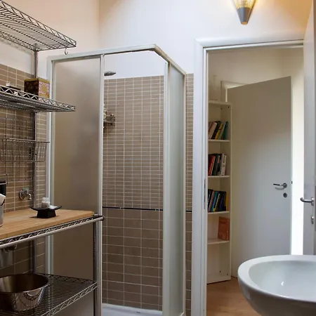 Stupenda Mansarda Con Balcone アパート *