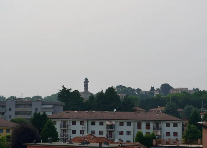 Stupenda Mansarda Con Balcone 公寓 科莫