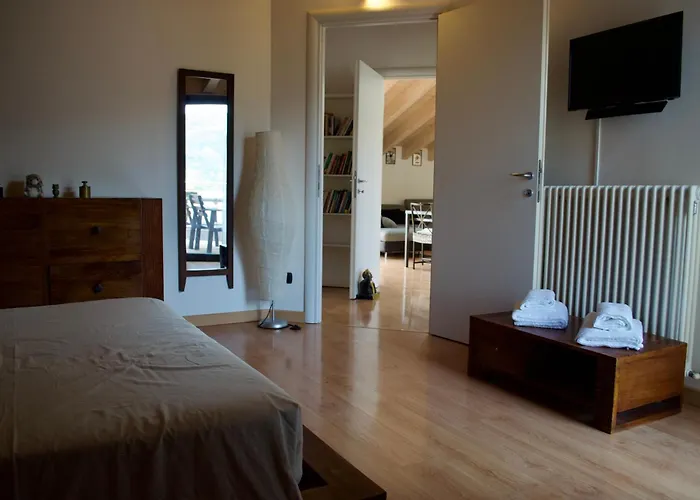 Apartmán Stupenda Mansarda Con Balcone