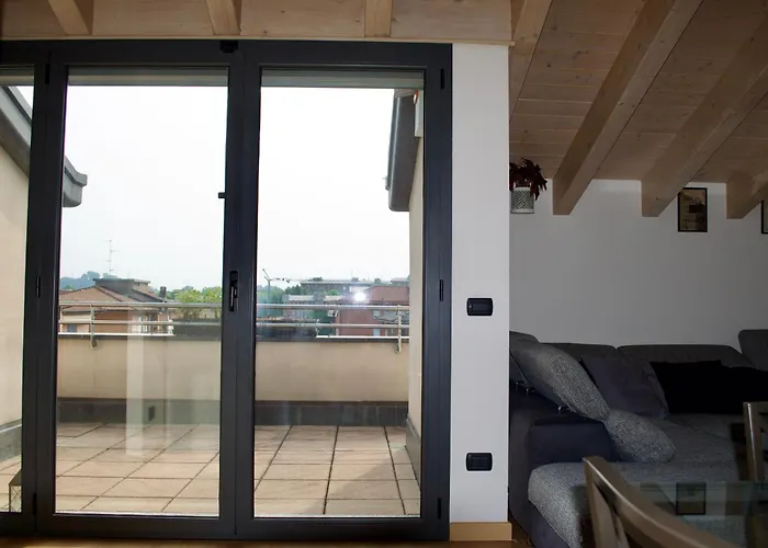 Stupenda Mansarda Con Balcone